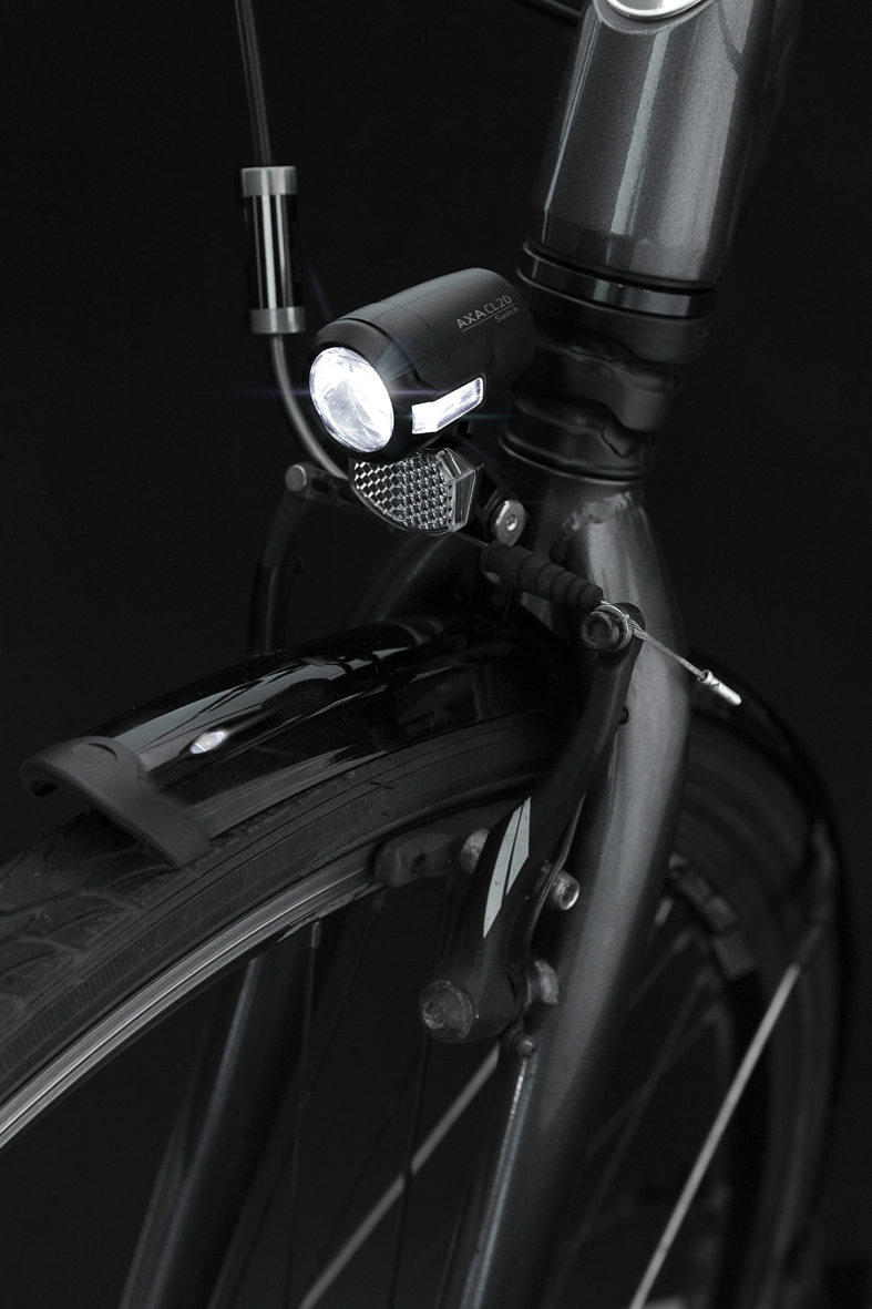 Przednia lampka rowerowa AXA Compactline Steady Auto 35 lux 