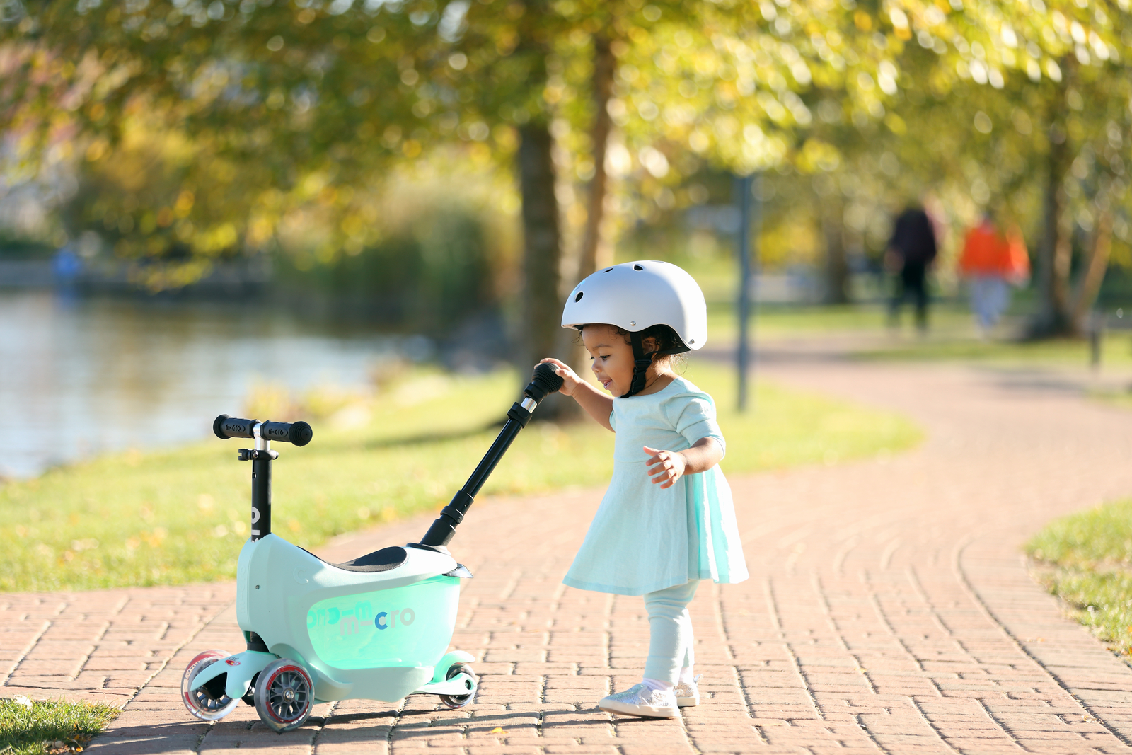 Jeździk i hulajnoga dla dzieci Mini2Go Deluxe Plus