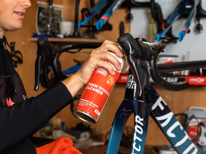 Pianka czyszcząca do roweru w spreju CyclOn Foam Cleaner spray 250ml