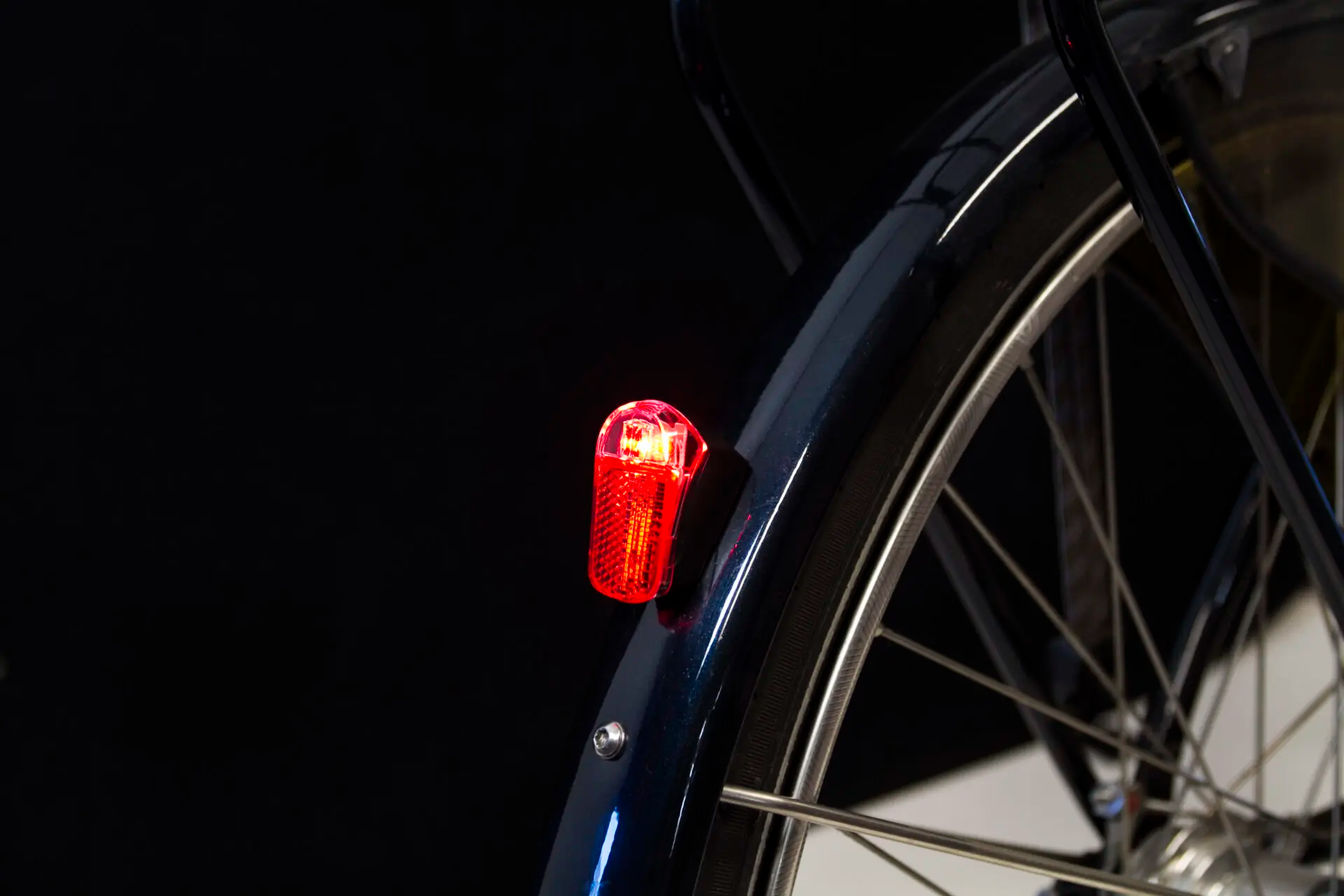 Tylna lampka rowerowa Spanninga Presto XDvS na dynamo