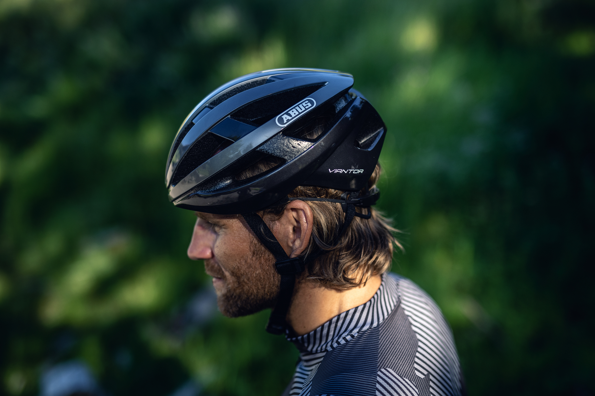 Kask rowerowy Abus Viantor Gleam Silver