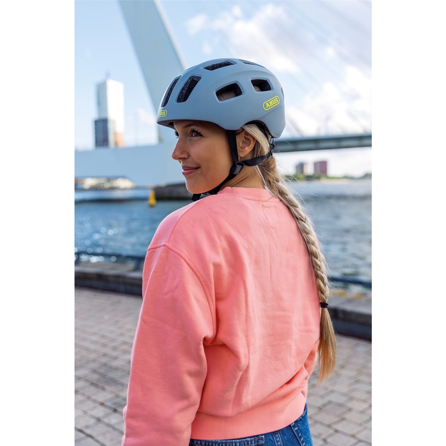 Dziecięcy kask rowerowy Abus Youn-I 2.0 Cool Grey