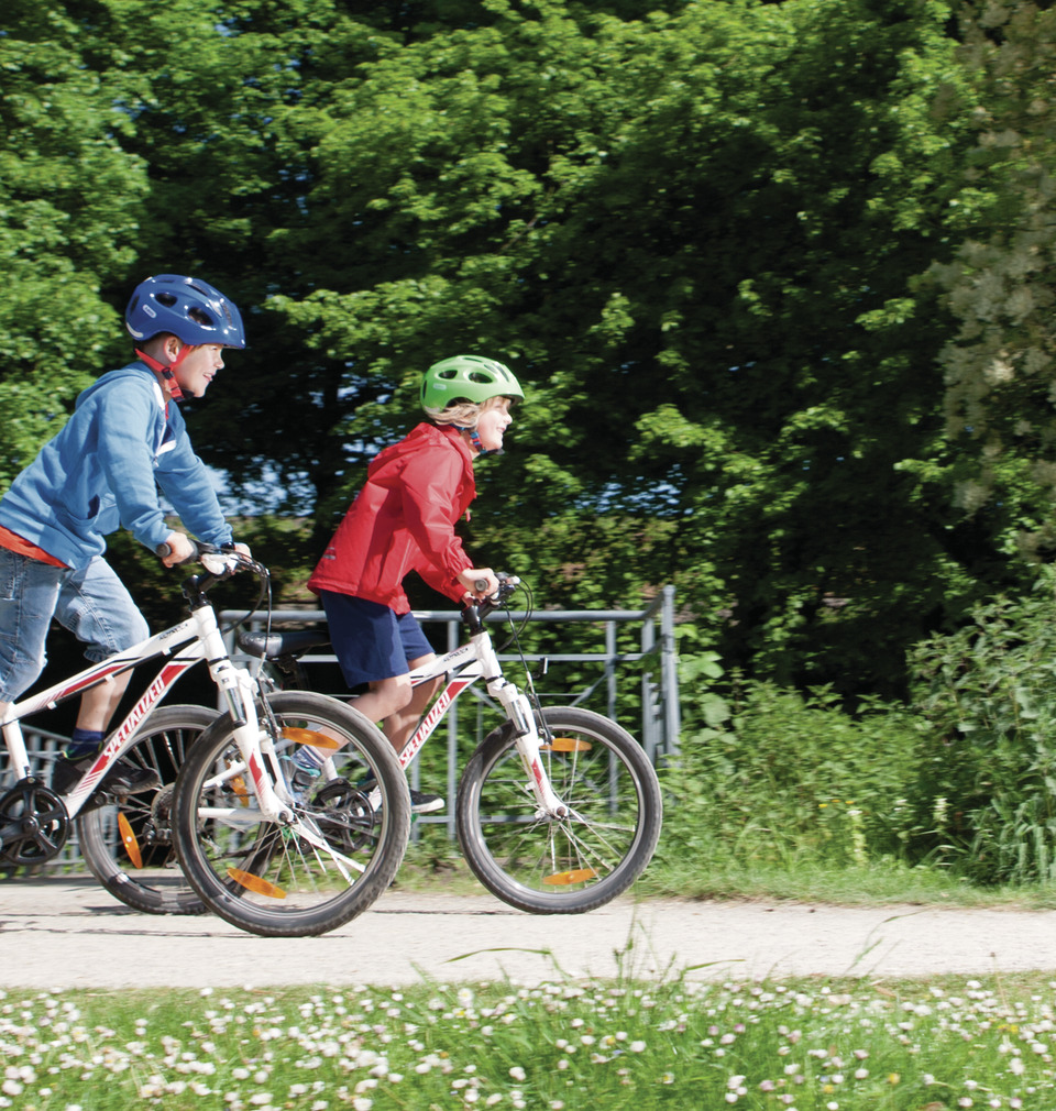 Dziecięcy kask rowerowy Abus Youn-I MIPS, zielony