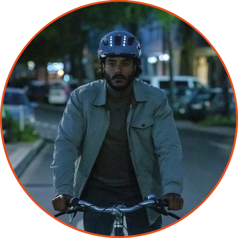 Kask rowerowy Abus Hyben 2.0 LED Signal Black Matt