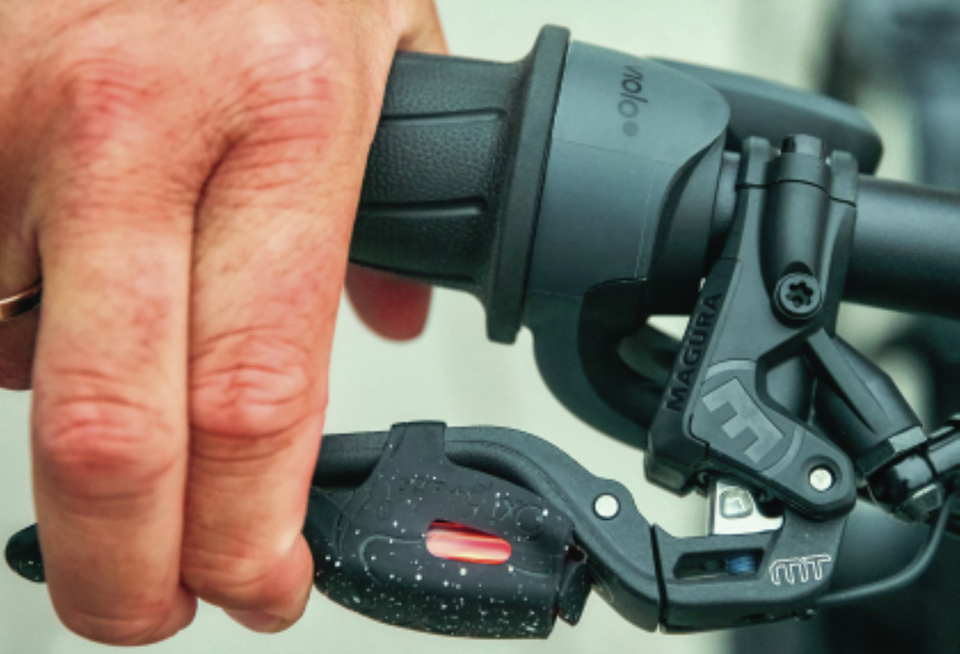 Pilot światła stopu do kasku Abus Hyp-E BL.ACE