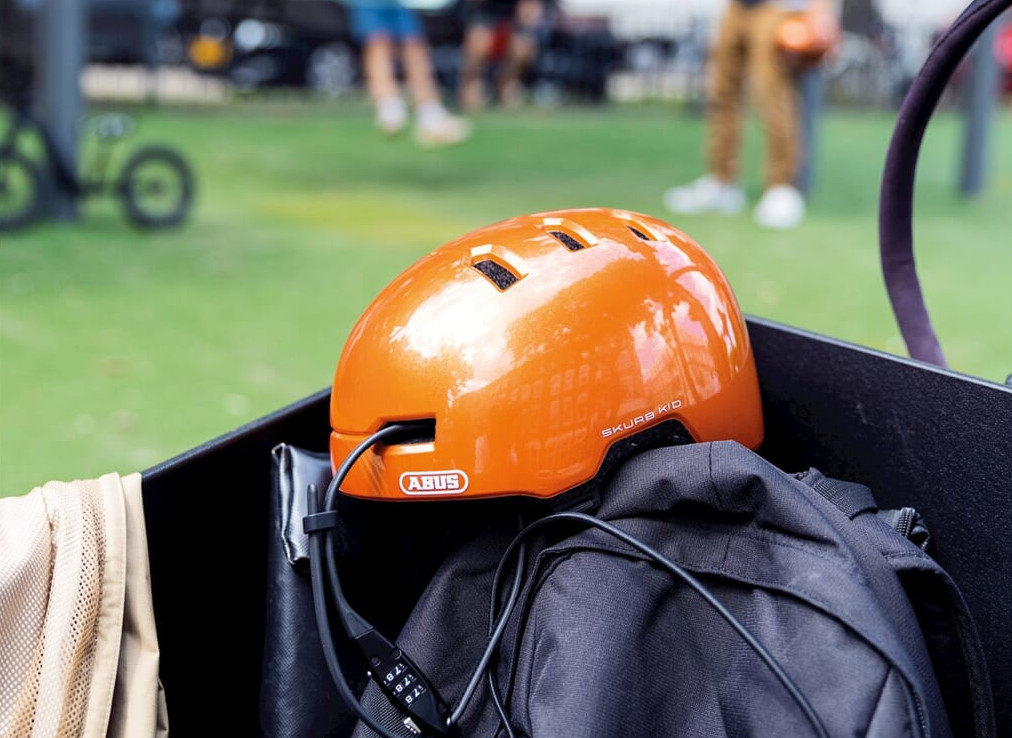 Dziecięcy kask rowerowy Abus Skurb Kid Goldfish Orange