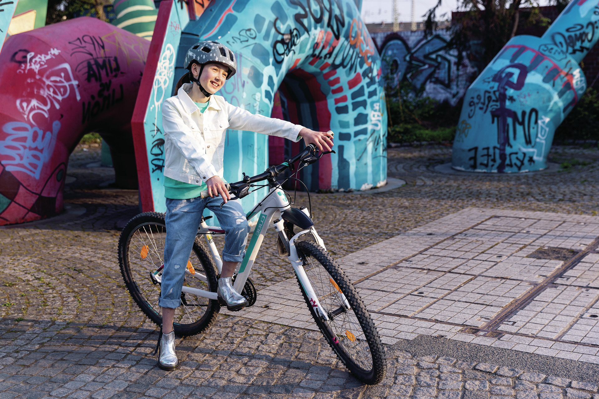 Dziecięcy kask rowerowy Abus Youn-I 2.0 Mono Blue