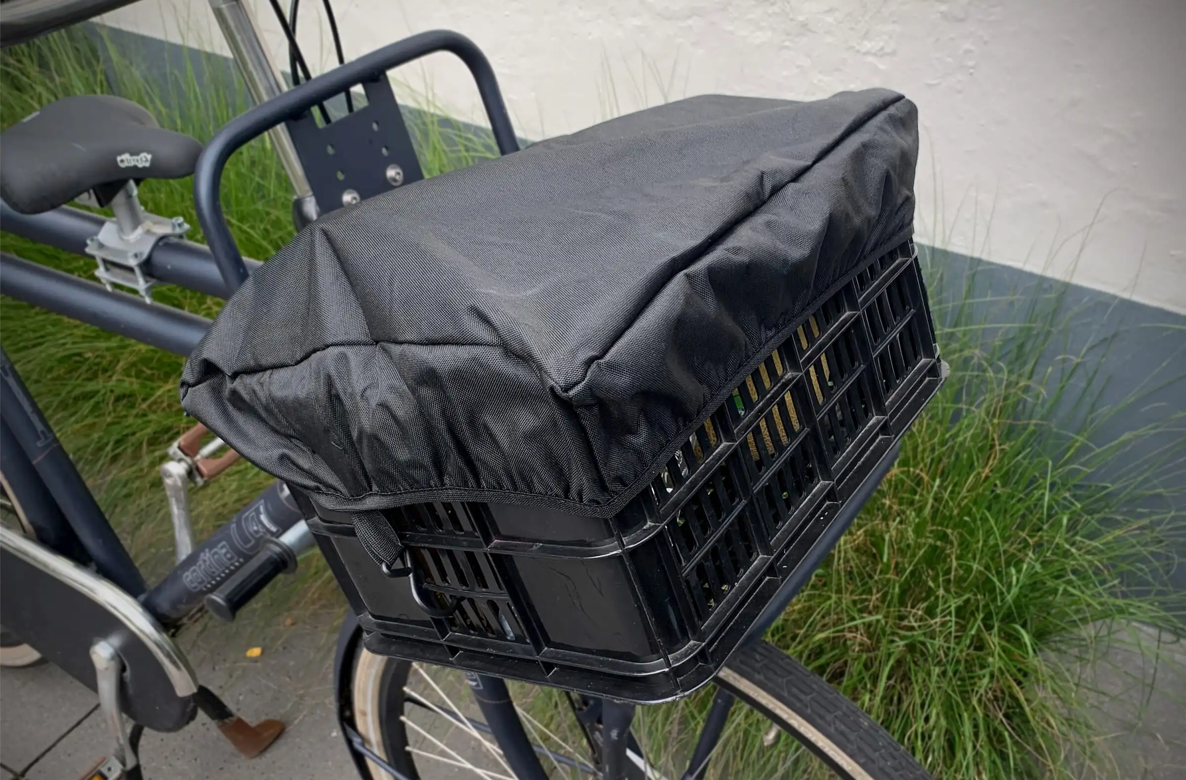 Pokrowiec na skrzynię rowerową DS Covers M 35×45 cm czarny