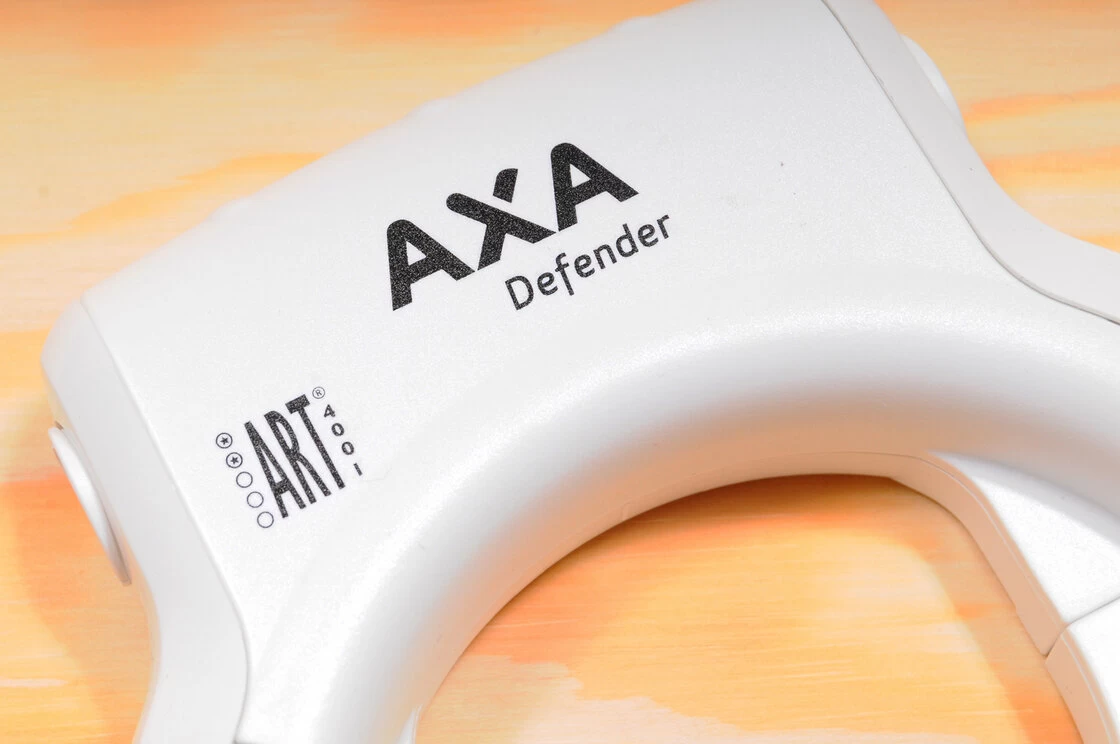AXA Defender Biała 