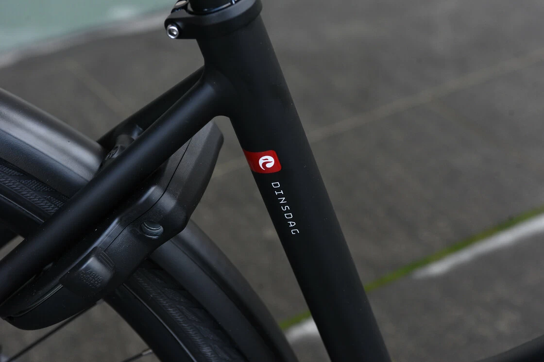 Batavus Dinsdag Comfort N8 Unisex Czarny Mat 57
