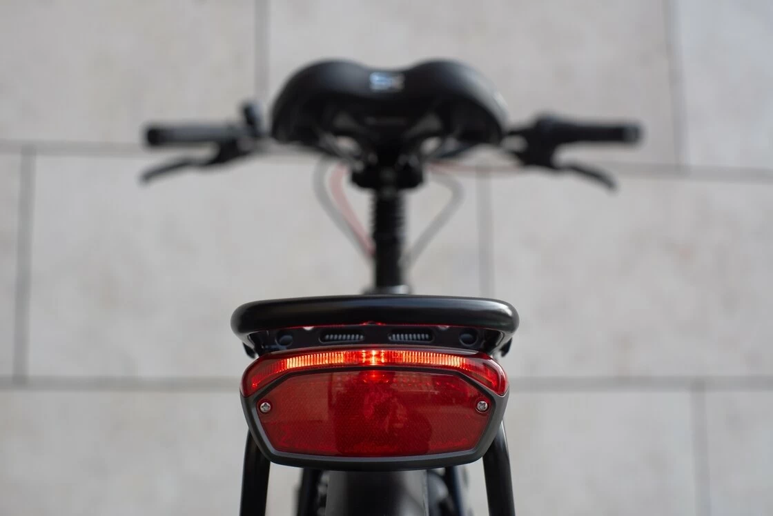 Batavus Escala N8 hamulec w pedałach Męski 61