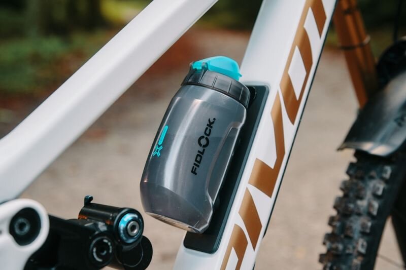 Bidon rowerowy Fidlock Twist Antybakteryjny + uchwyt (baza) 450 ml