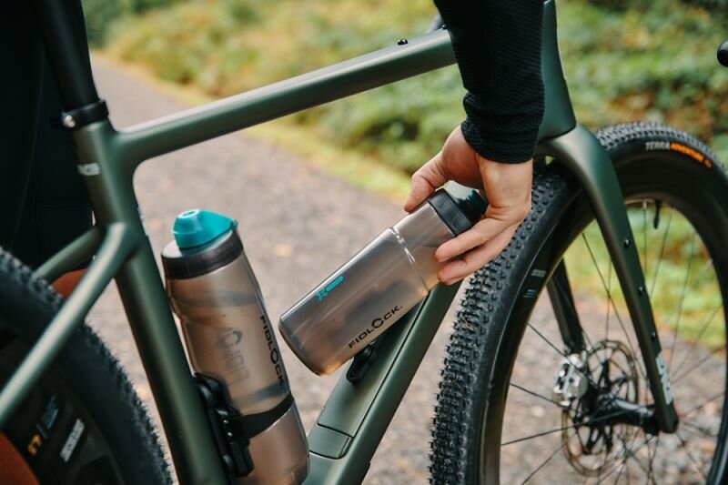 Bidon rowerowy Fidlock Twist Antybakteryjny + uchwyt (baza) 600 ml