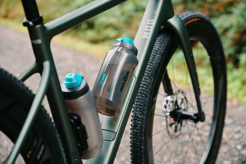 Bidon rowerowy Fidlock Twist Antybakteryjny + uchwyt (baza) 750 ml