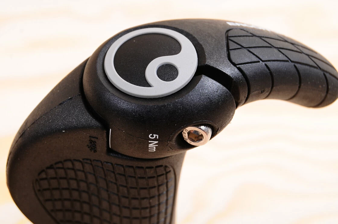 Chwyty kierownicy ERGON GP2 Nexus Rozmiar L