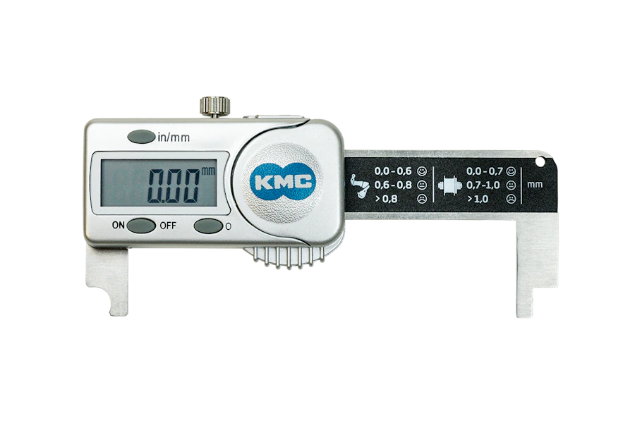 Cyfrowy kontroler zużycia łańcucha KMC