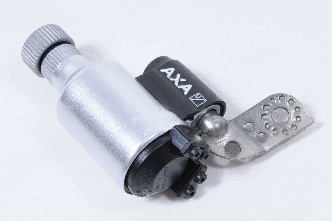 Dynamo AXA 8201