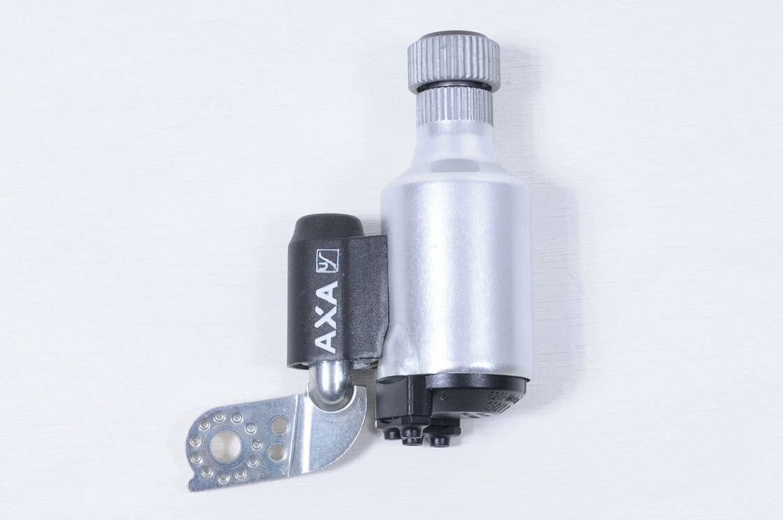 Dynamo AXA 8201 Mocowanie: Prawa strona