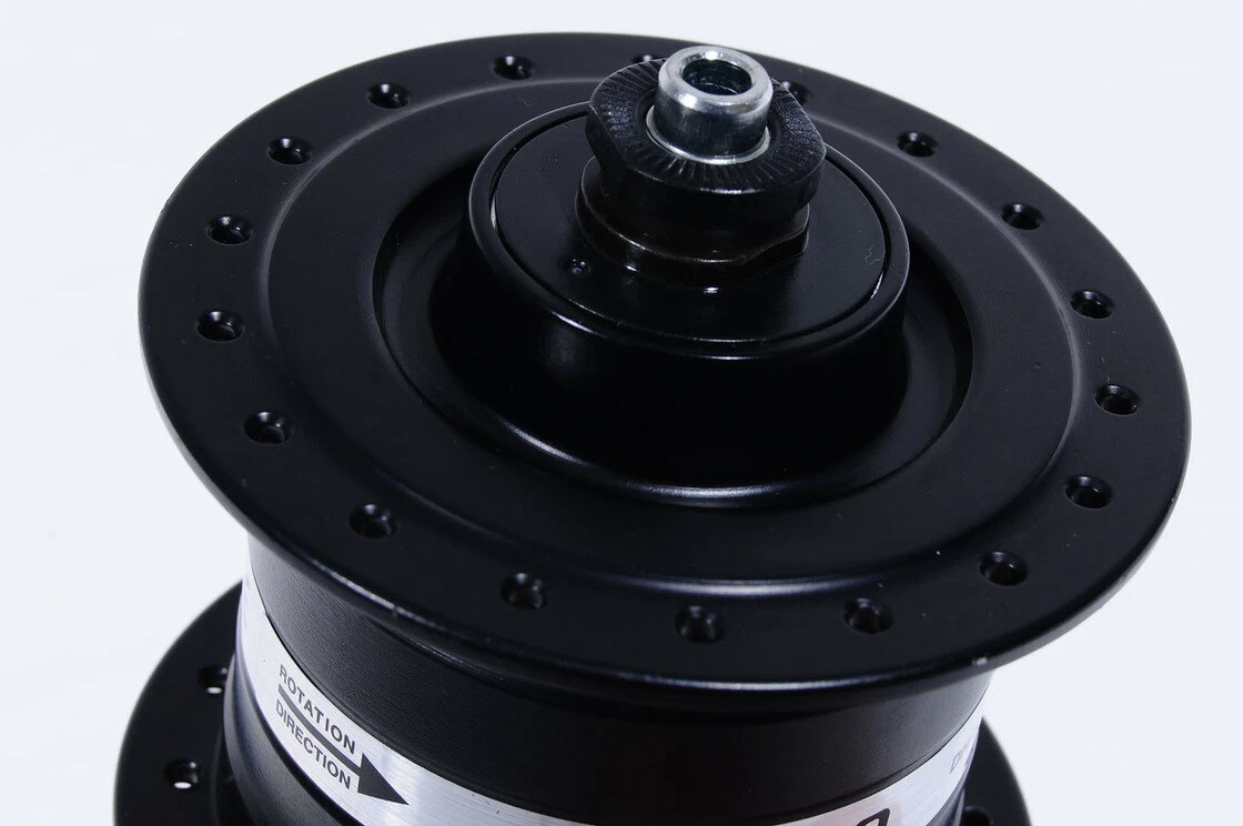 Dynamo w piaście Shimano DH-3N31szybkozamykacz