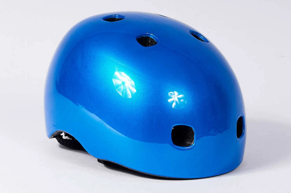 Dziecięcy kask na hulajnogę typu orzeszek Micro Dark Blue Metallic M (52 - 56 cm)
