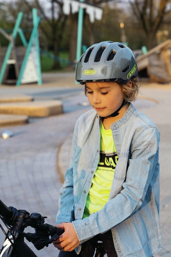 Dziecięcy kask rowerowy ABUS Smiley 3.0 ACE LED Royal Green  Rozmiar S: 45-50 cm