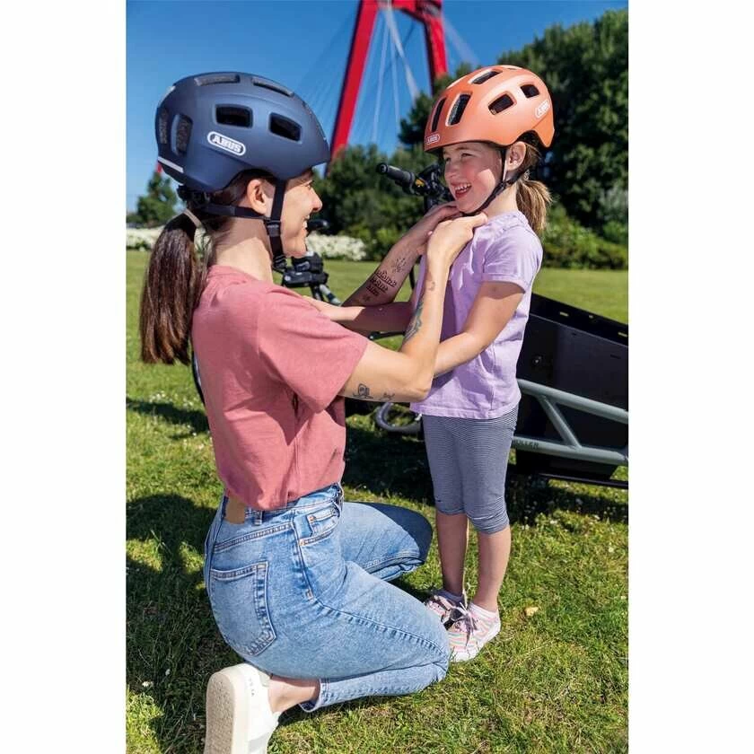 Dziecięcy kask rowerowy Abus Youn-I 2.0 Midnight Blue Rozmiar M: 52-57 cm