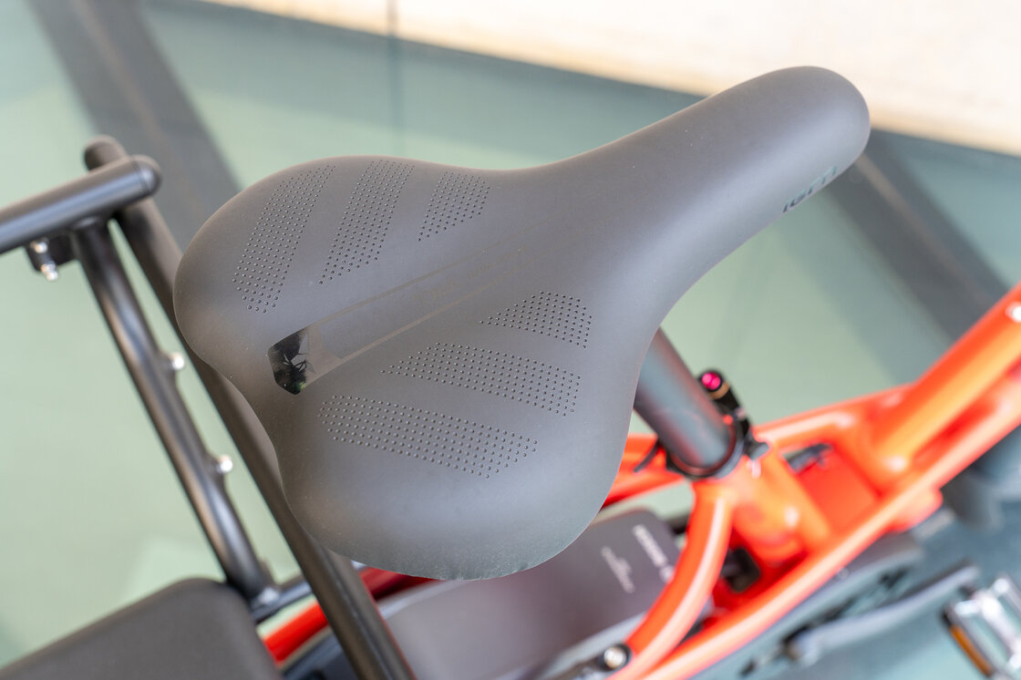 Elektryczny rower cargo TERN Quick Haul Long D9 Czerwony