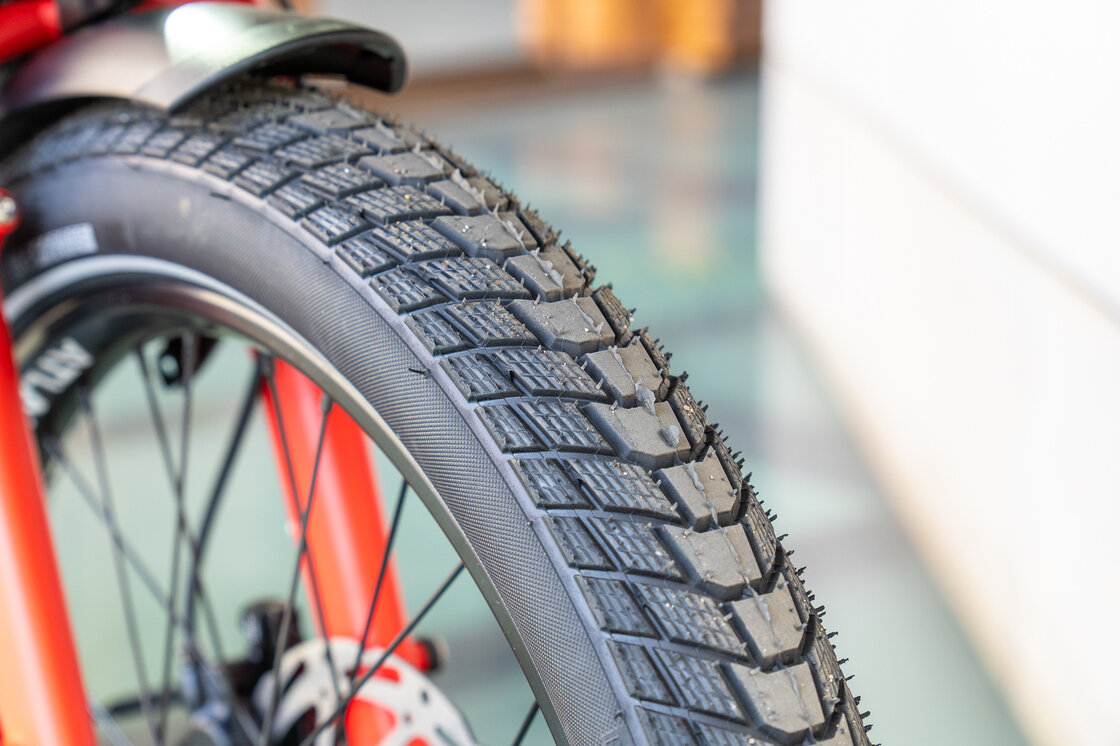 Elektryczny rower cargo TERN Quick Haul Long D9 Czerwony