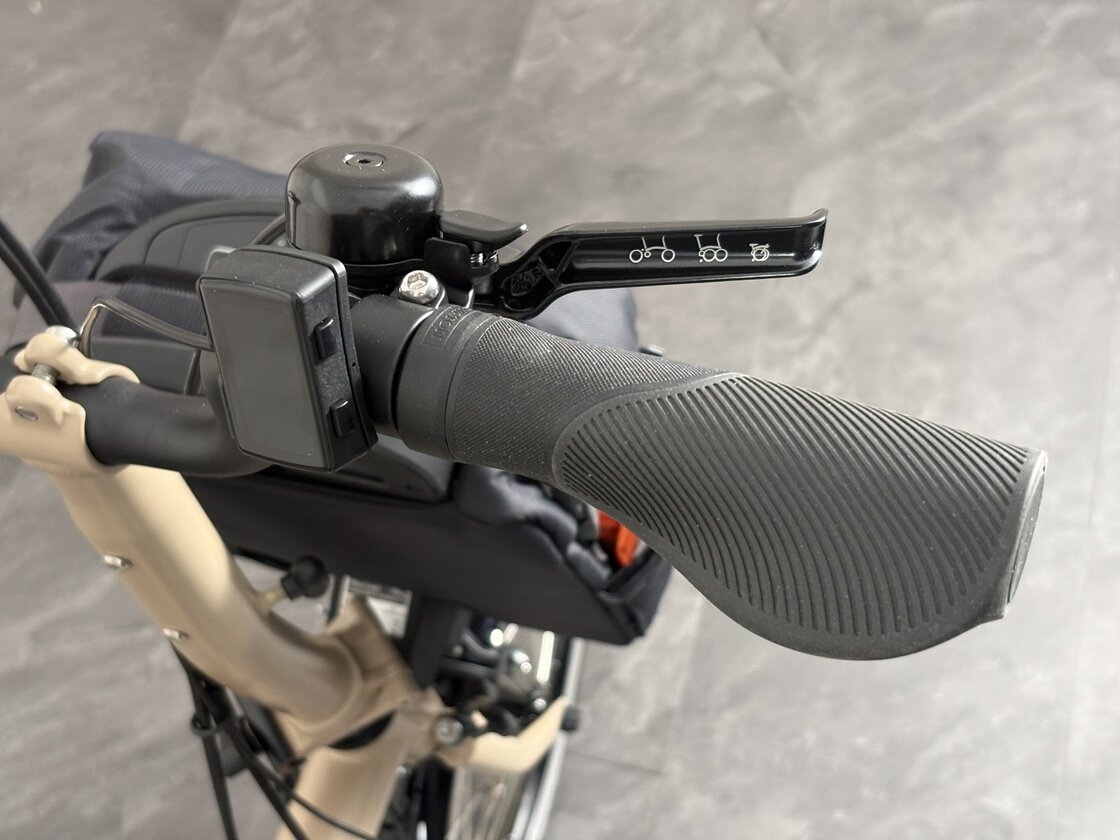 Elektryczny rower składany Brompton C-Line 4s Dune Sand