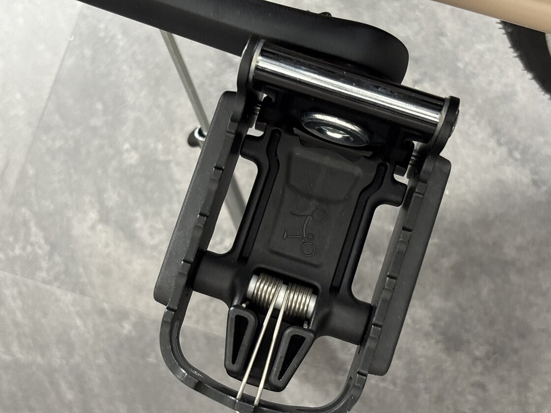Elektryczny rower składany Brompton C-Line 4s Dune Sand
