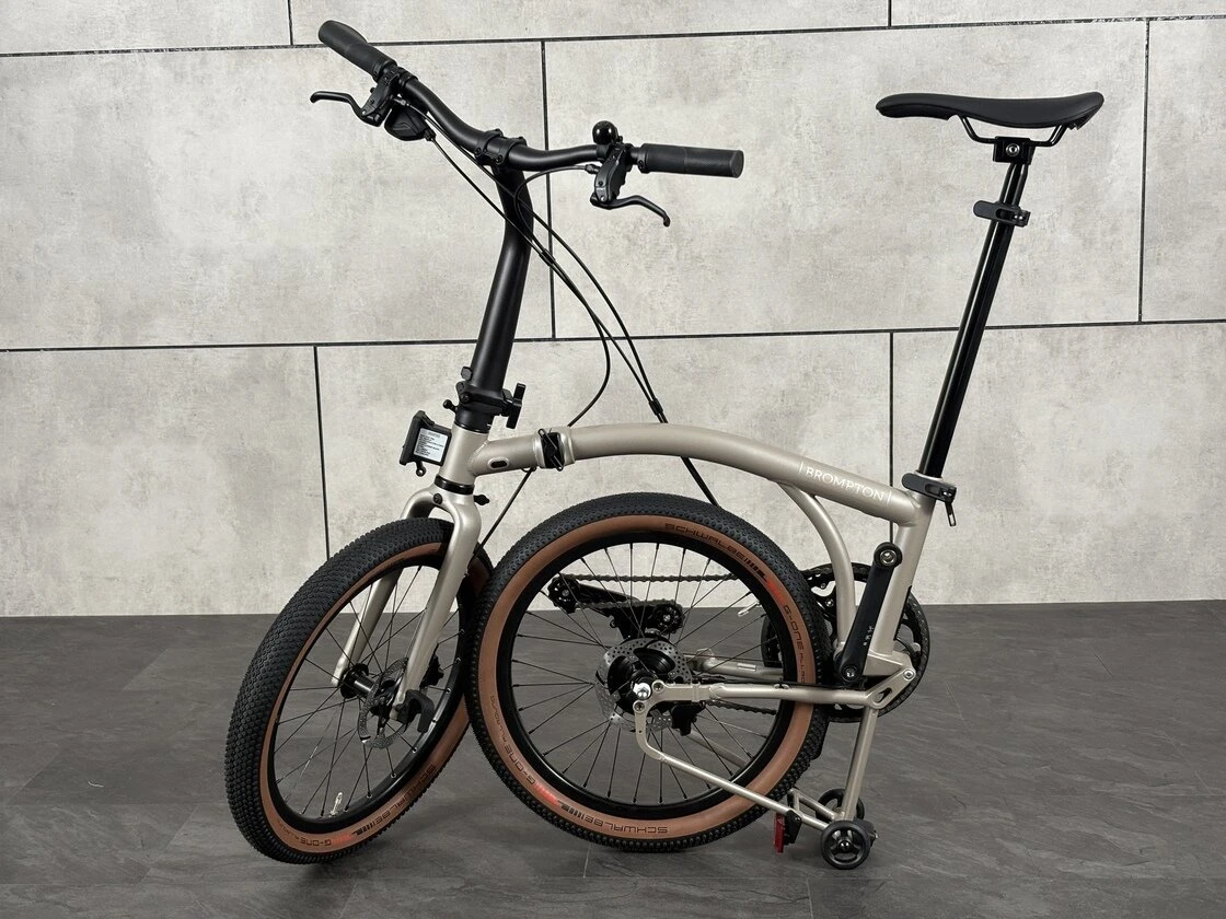 Elektryczny rower składany Brompton G-Line 8s Traildust White