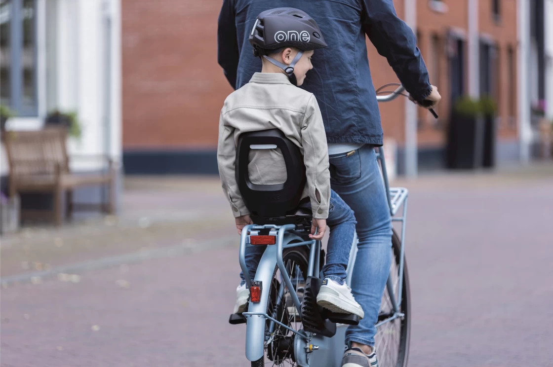 Fotelik rowerowy Bobike One Junior do 35 kg Brązowy