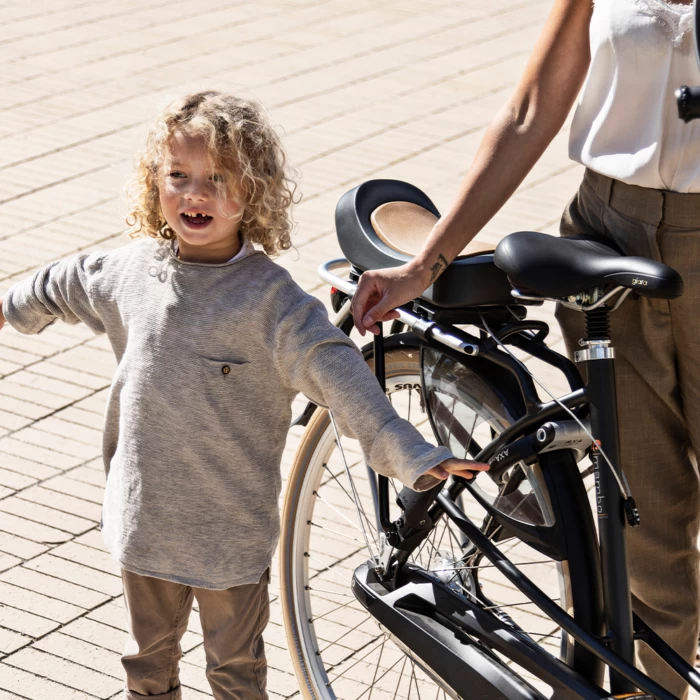 Fotelik rowerowy Urban Iki Junior do 35 kg bez mocowania Brązowy