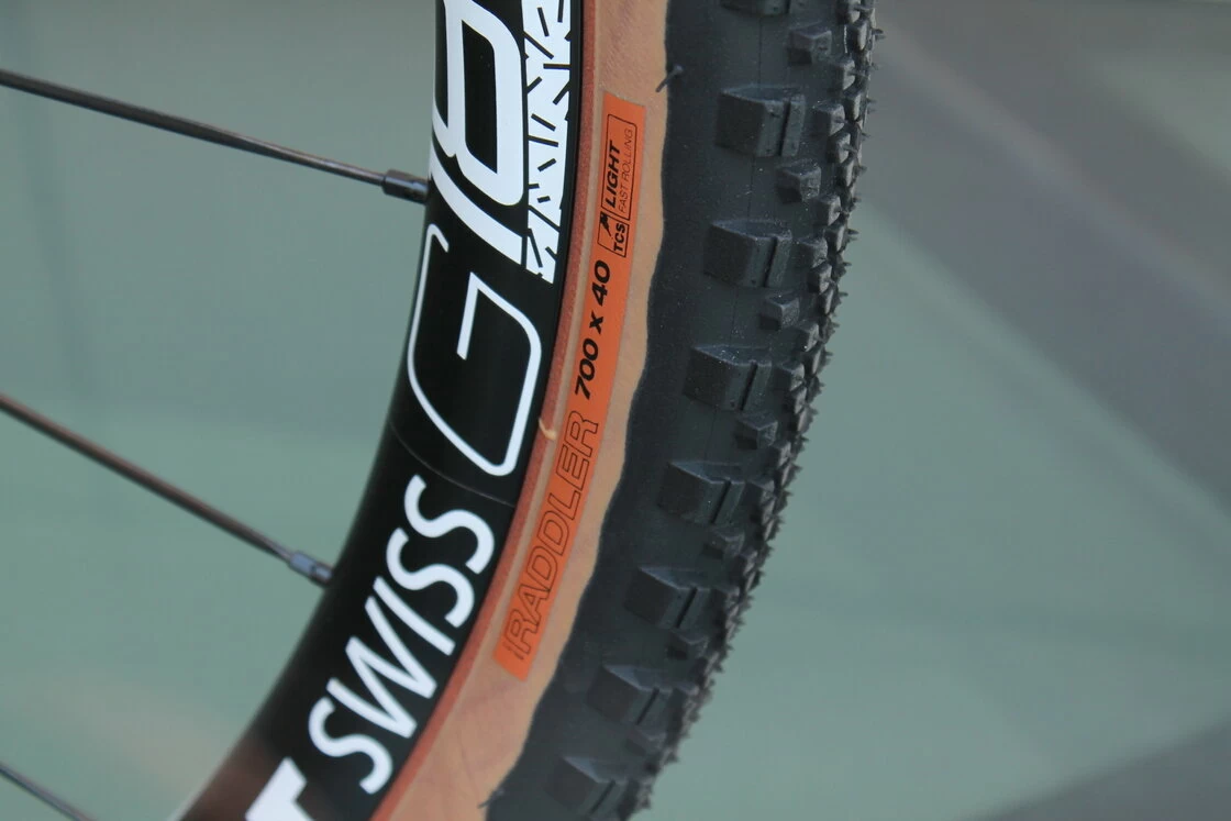 Gravel Fuji Jari 1.1 Carbon Sangria Red