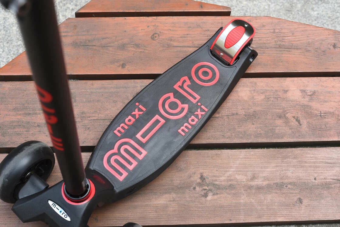 Hulajnoga dla dzieci Micro Maxi Deluxe PRO Black / Red