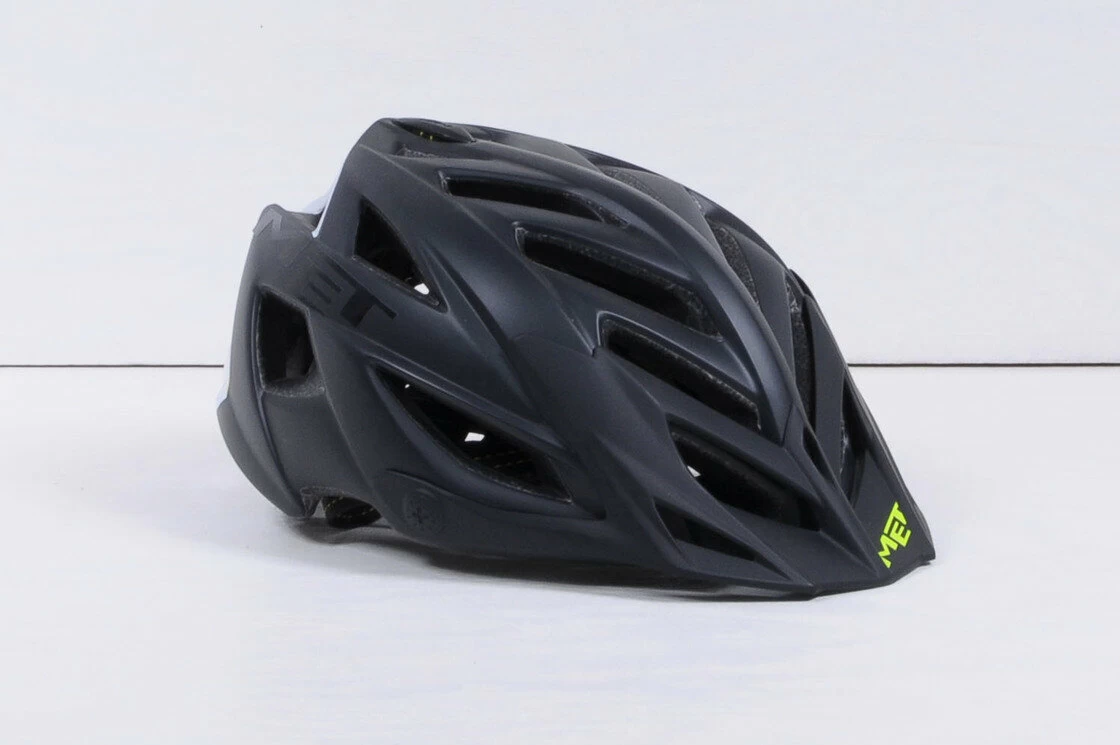 Kask MET Terra czarno - biały