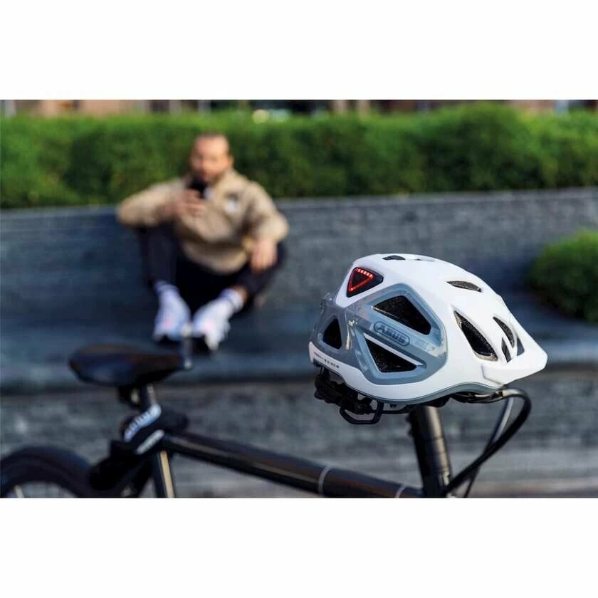 Kask rowerowy Abus Urban-I 3.0 ACE Polar White