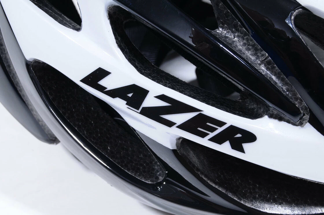 Kask szosowy LAZER O2 RD biało/czarny