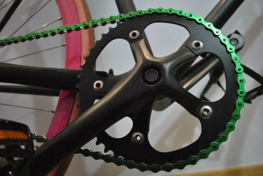 Kolorowy łańcuch KMC S1 Color 1/2” X 1/8” Biały