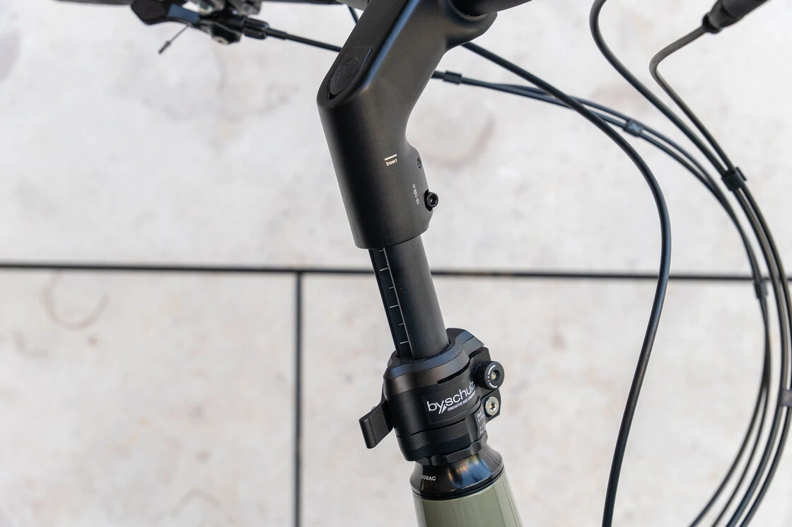 Kompaktowy rower elektryczny na pasku Sparta S-Compact Smart 500Wh 20" Olive Metallic