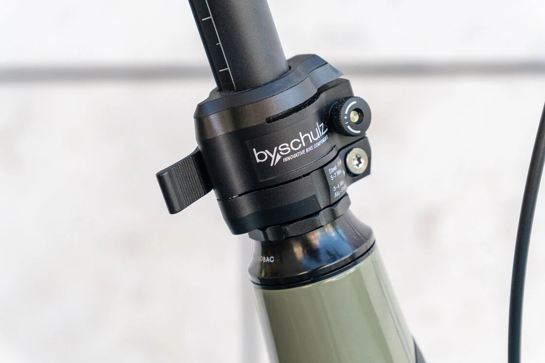 Kompaktowy rower elektryczny na pasku Sparta S-Compact Smart 500Wh 20" Olive Metallic