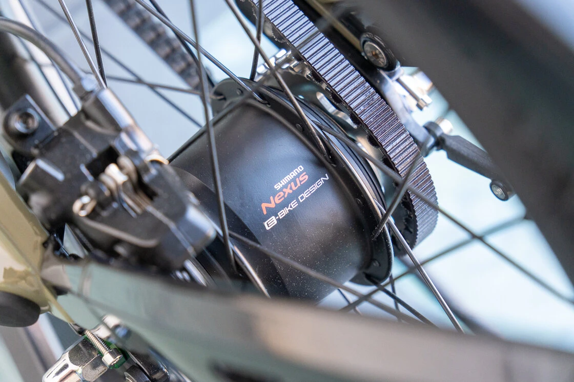 Kompaktowy rower elektryczny na pasku Sparta S-Compact Smart 500Wh 20" Olive Metallic