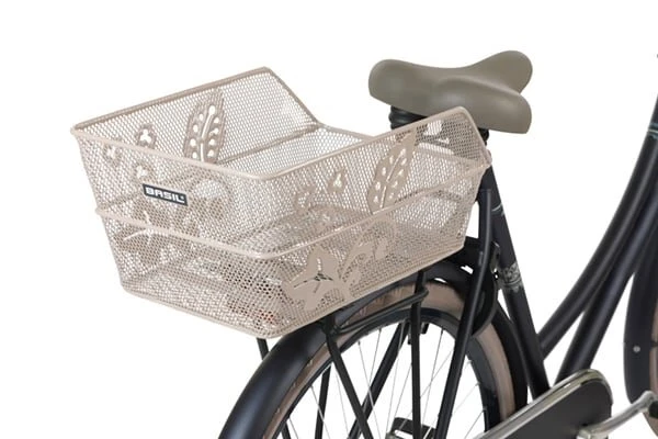 Kosz na tylny bagażnik rowerowy Basil Cento Flower Nude Metallic
