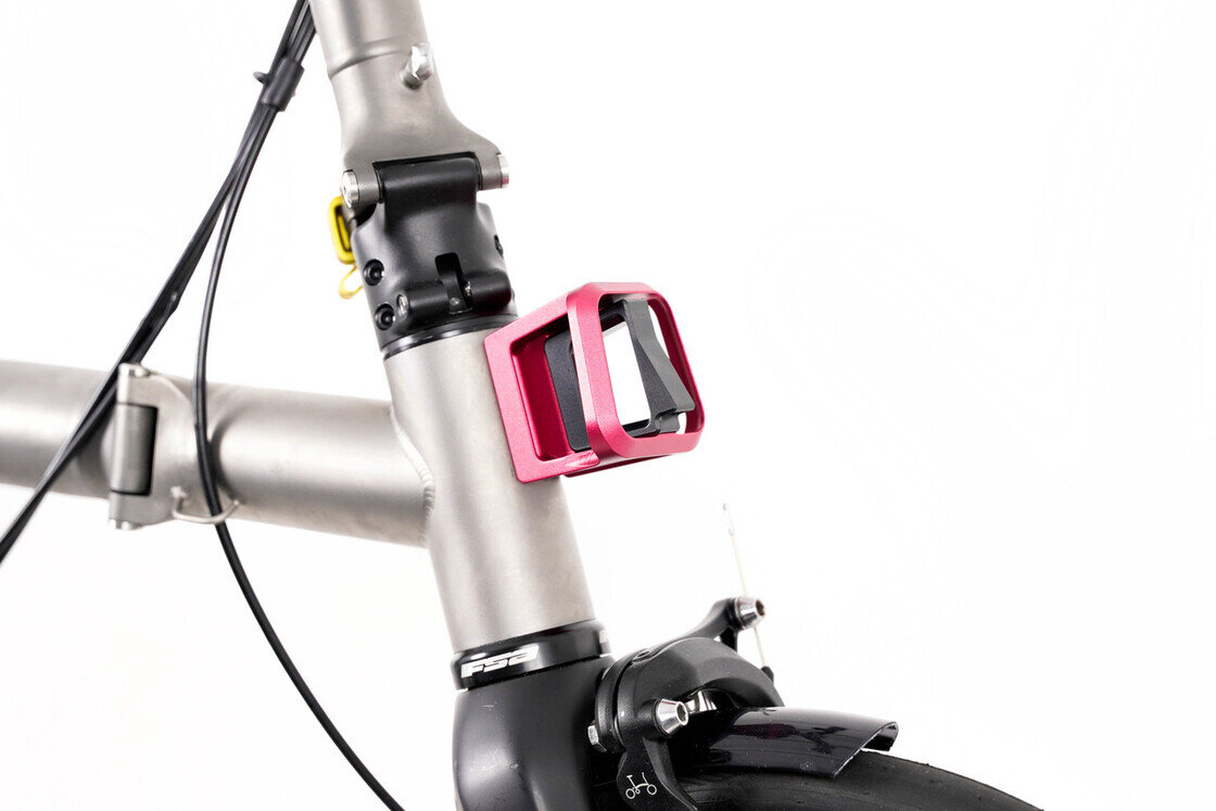 Kuty blok przedniego bagażnika Brompton ColourLab (Front Carrier Block) Czerwony