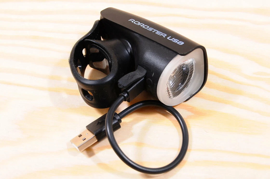 Lampka przednia Sigma Roadster USB