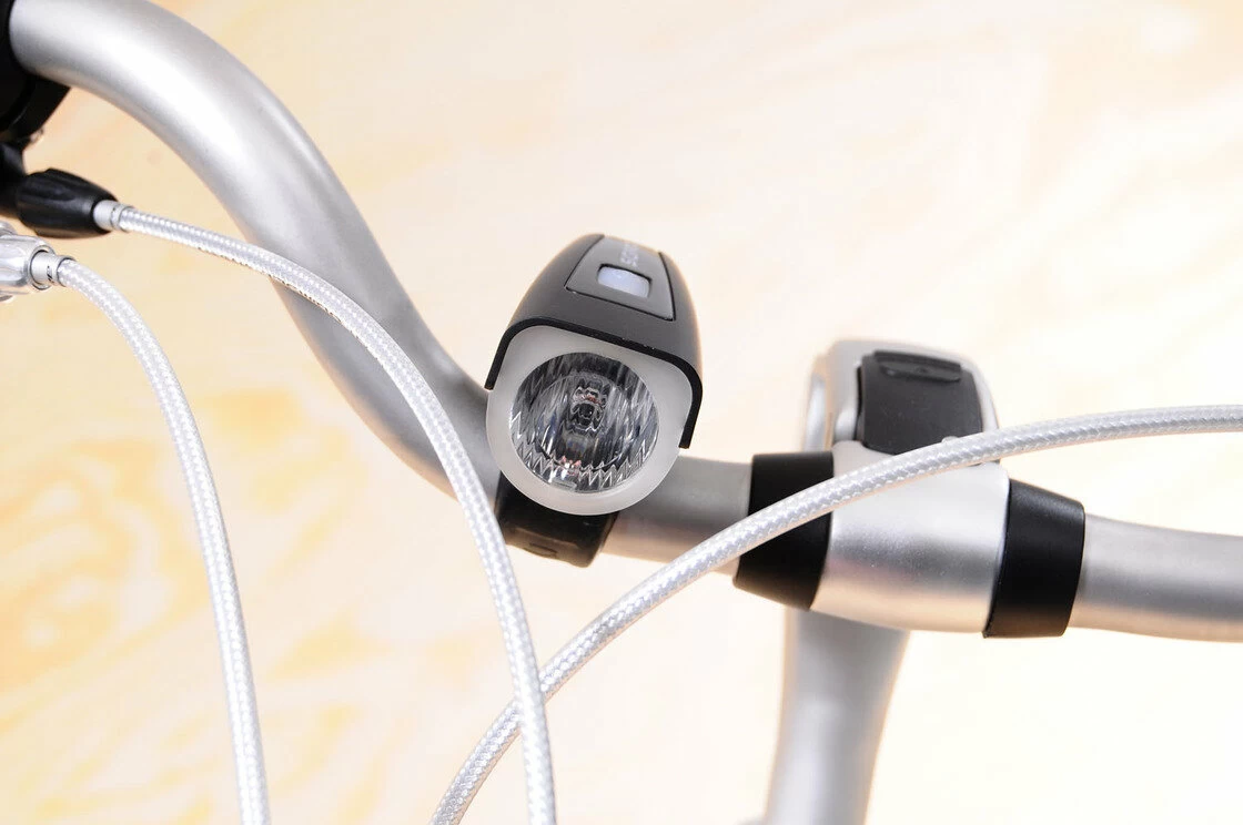 Lampka przednia Sigma Roadster USB