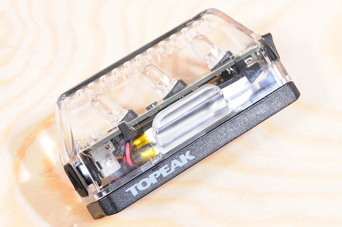 Lampka przednia Topeak WhiteLite Aero LED USB