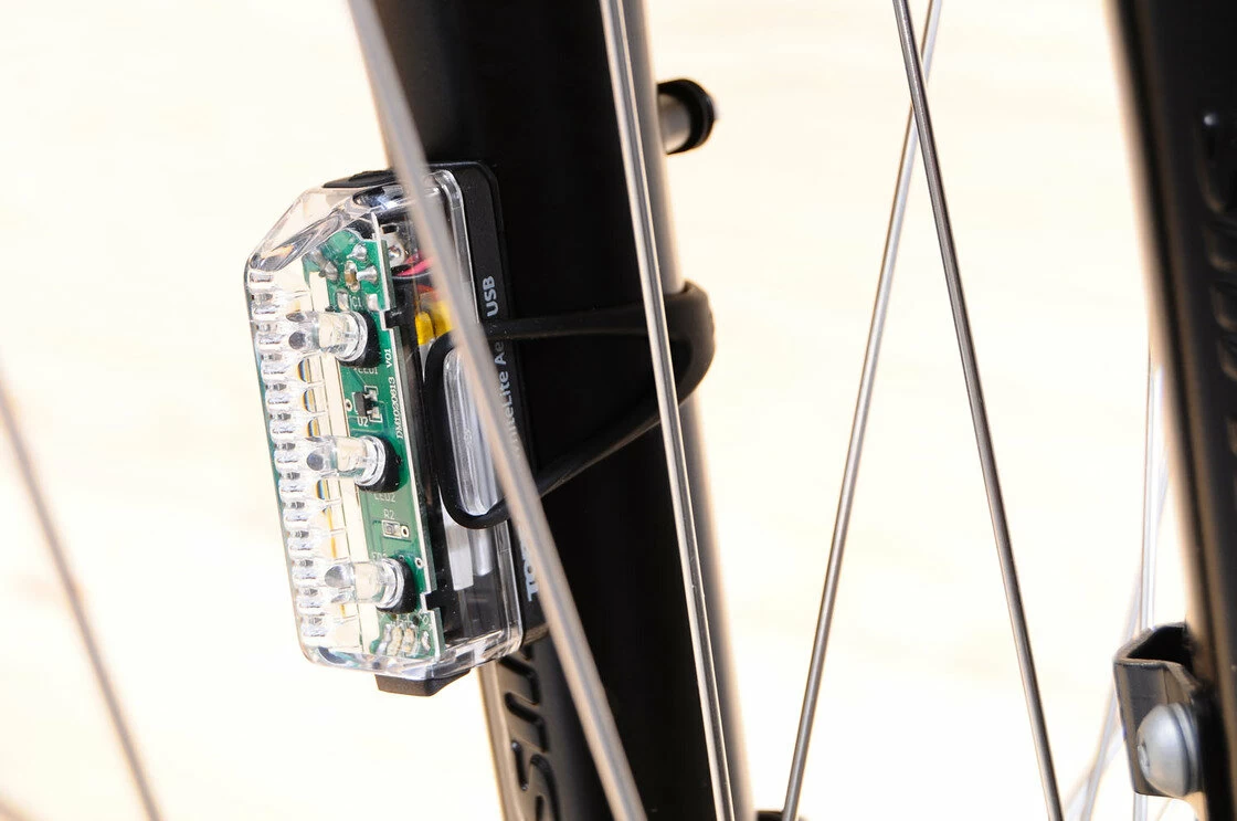 Lampka przednia Topeak WhiteLite Aero LED USB