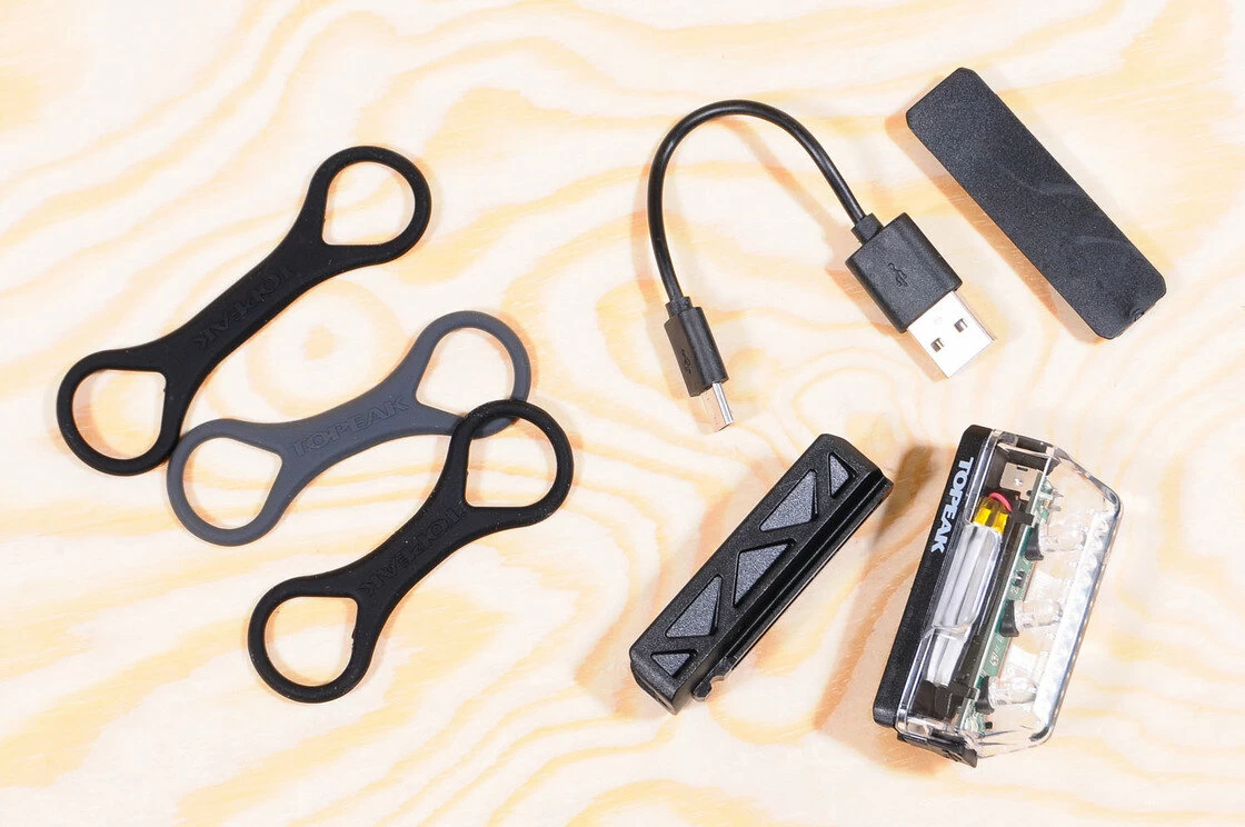 Lampka przednia Topeak WhiteLite Aero LED USB
