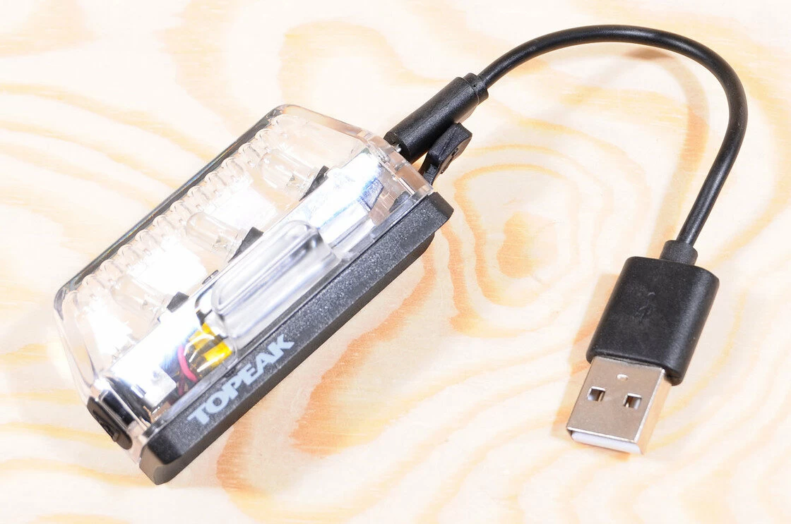 Lampka przednia Topeak WhiteLite Aero LED USB